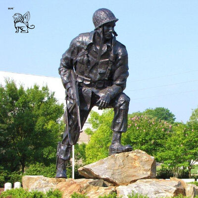 Life-size Bronze Combatant Hero Statue Martyrs Cemetery Memorial Warrior Monument Sculpture Decorative Outdoor