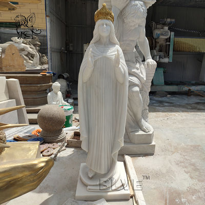 Estatua de la Virgen María de mármol Escultura Corona dorada Reina religiosa católica Estatuas de piedra blanca Escultura tamaño natural